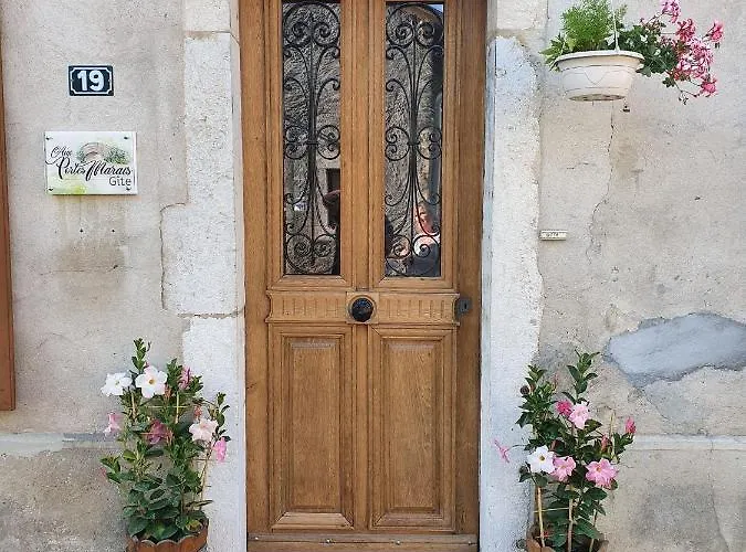 Aux Portes Du Marais