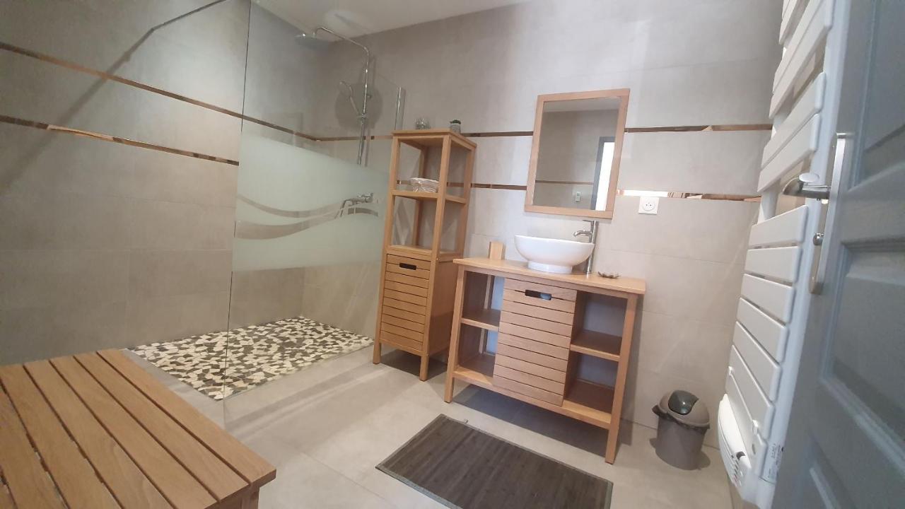 Aux Portes Du Marais Holiday home Ceyzerieu